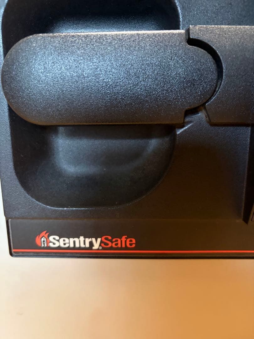 セントリー　ファイヤセーフ　耐火金庫　デジタル　SentrySafe S0607