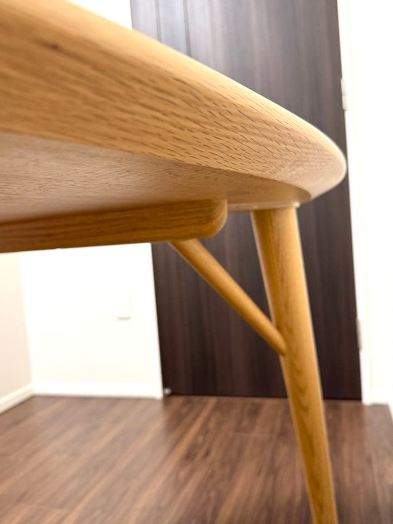 ACTUS KULAUM ダイニングテーブル