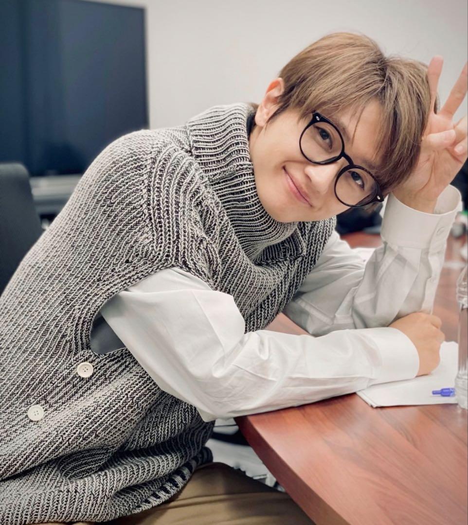 Nissy 西島隆弘 着用　カーディガン　ベスト　ニット グレー