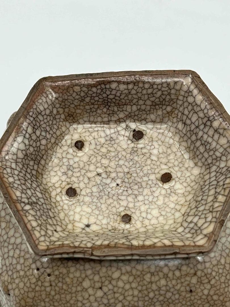 宋時代　青磁　汝官窯 氷裂紋 支釘焼き 双螭龍耳 鼓釘六方香炉(C-61)