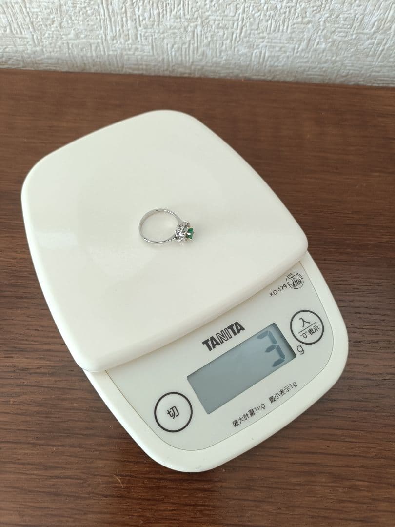 セ*E様 エメラルドリング K18 WG 指輪