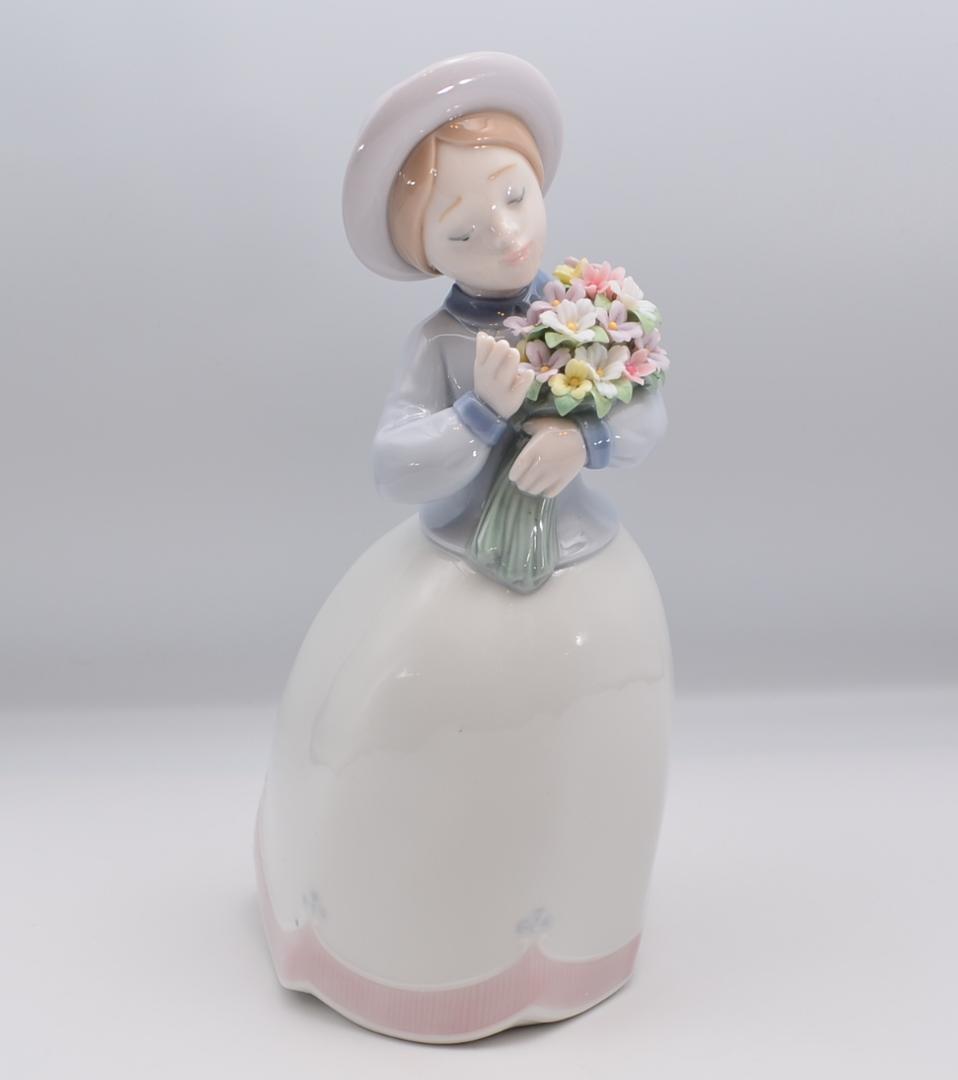 花開く時　＃6869　No.2　★リヤドロ　スペイン　ポーセリン　ヴィンテージ