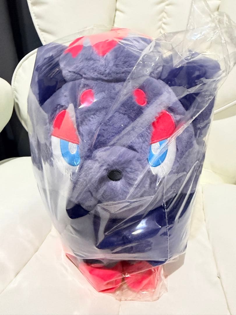 【最終値下げ】ポケモンセンターオリジナル ふわふわ抱きぬいぐるみ ゾロア