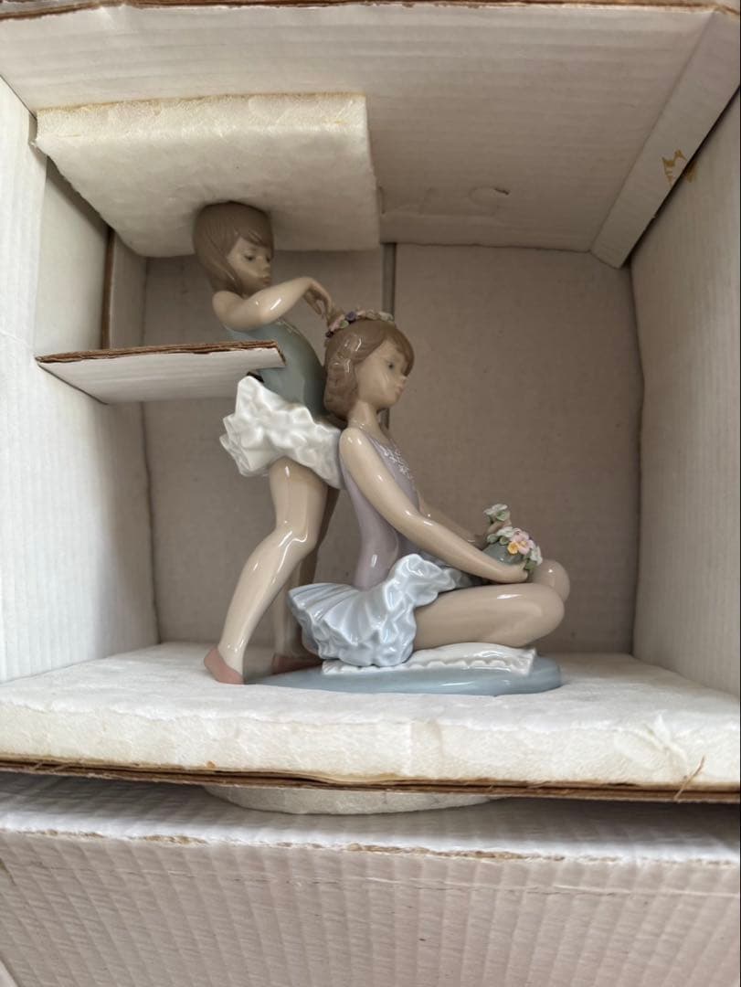 LLADRO リヤドロ　初めてのバレエ　05714