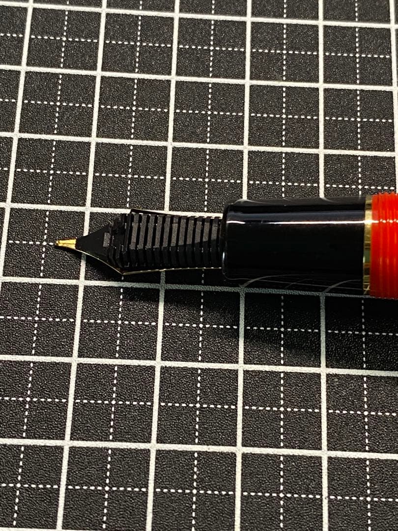 SUZUKI HAYABUSA 万年筆　字幅M