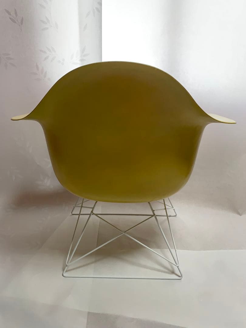 イームズ Eames アームシェル　ハーマンミラー　レモンイエロー