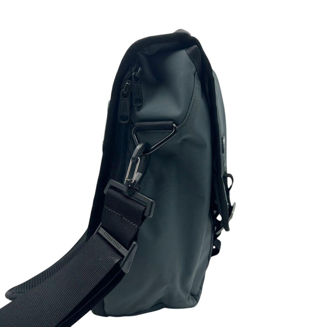 ☆激レア☆【新品同様】timbuk2 メッセンジャーバッグ 2way PC収納