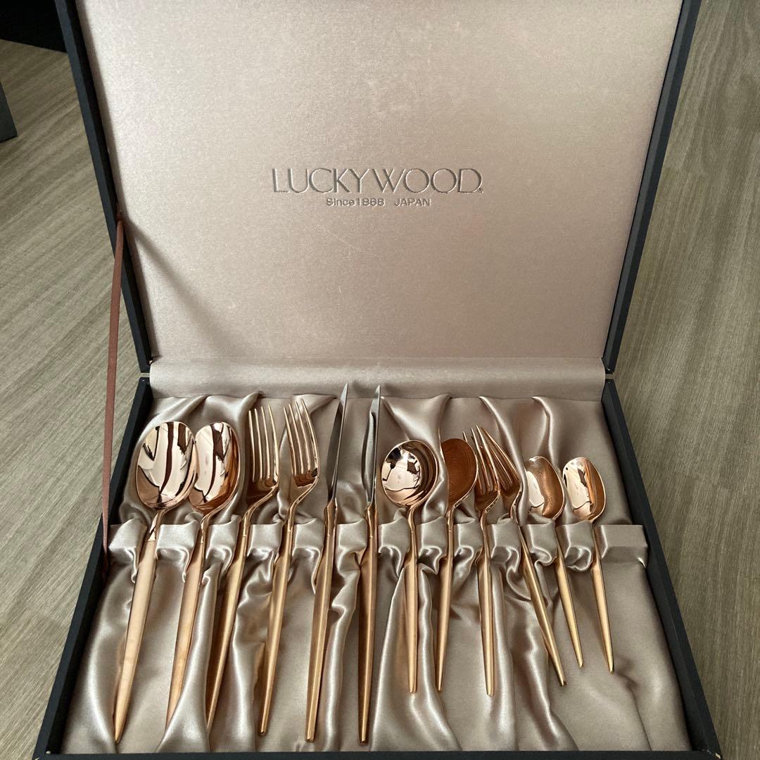 【匿名配送】LUCKY WOODのカトラリーセット