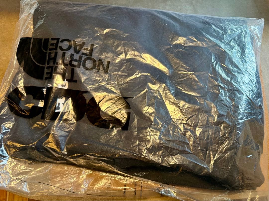 【新品未使用】NORTH FACE CDGパーカー フーディ XL 即完売