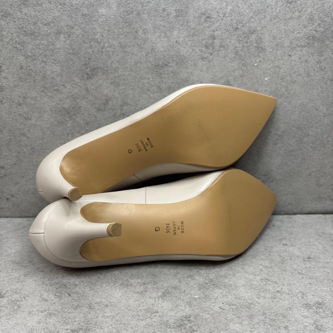 新品！DIANA ダイアナ　ベージュ　ポインテッド　ラメリボン　レザーパンプス