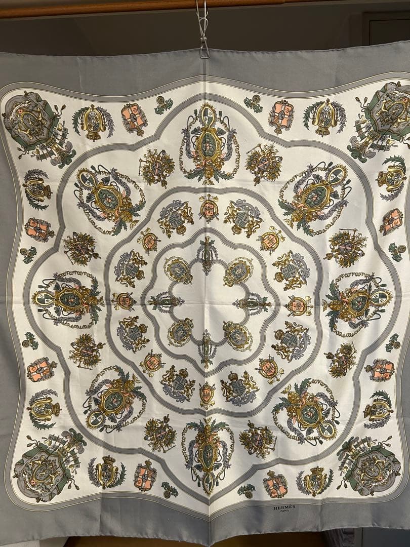 未使用HERMES (エルメス) カレ90 スカーフ グレー系 シルク