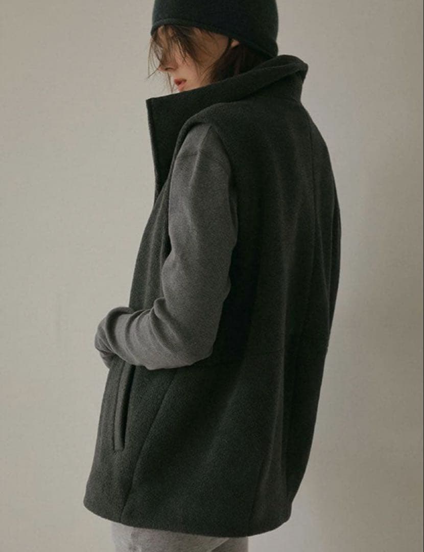 ETRE TOKYO 完売 メルトンフリースベスト アウター　チャコール