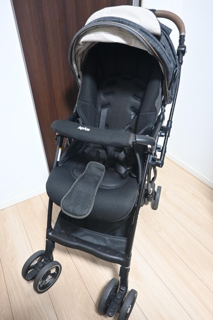 美品 ラクーナビッテクッション グレー 2023年モデル Aprica