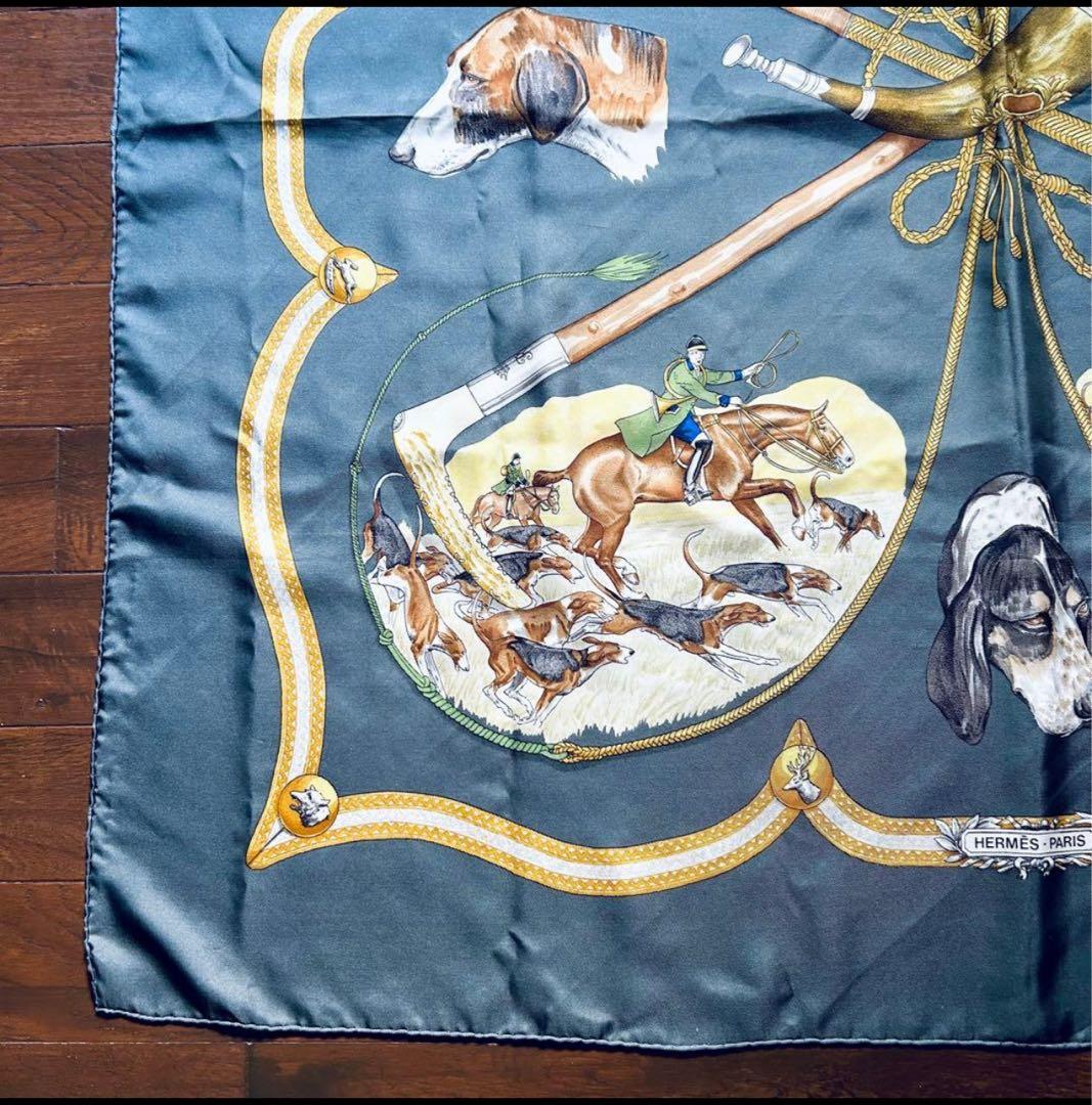 【HERMÈS カレ90 】エルメス スカーフ 犬 狩猟柄 グレー