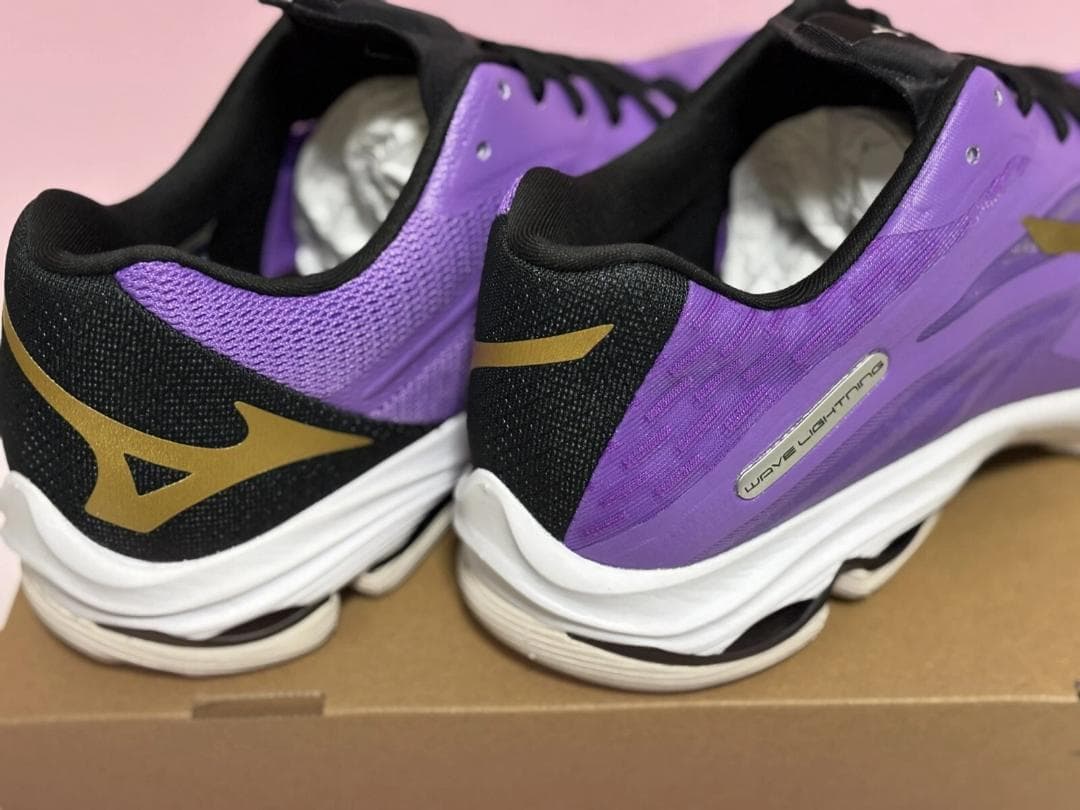 Mizuno バレーボールシューズ WAVE LIGHTNING 27cm
