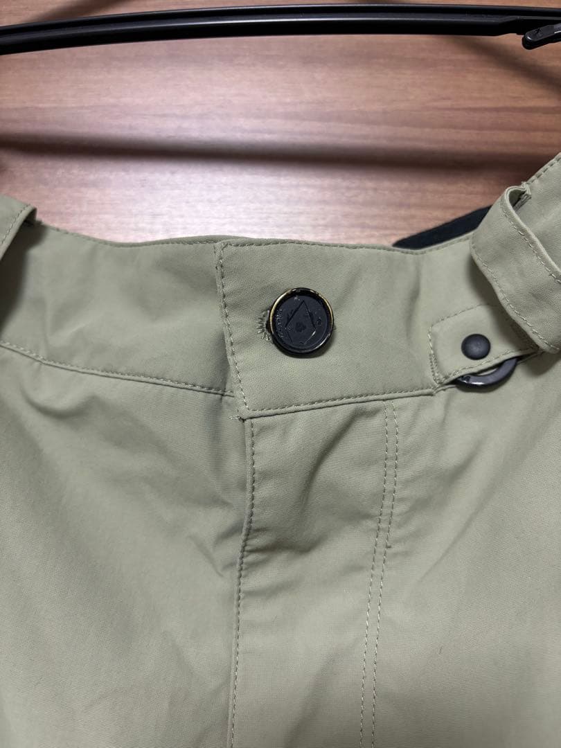 VOLCOM GORE-TEX スノーボードパンツ Mサイズ