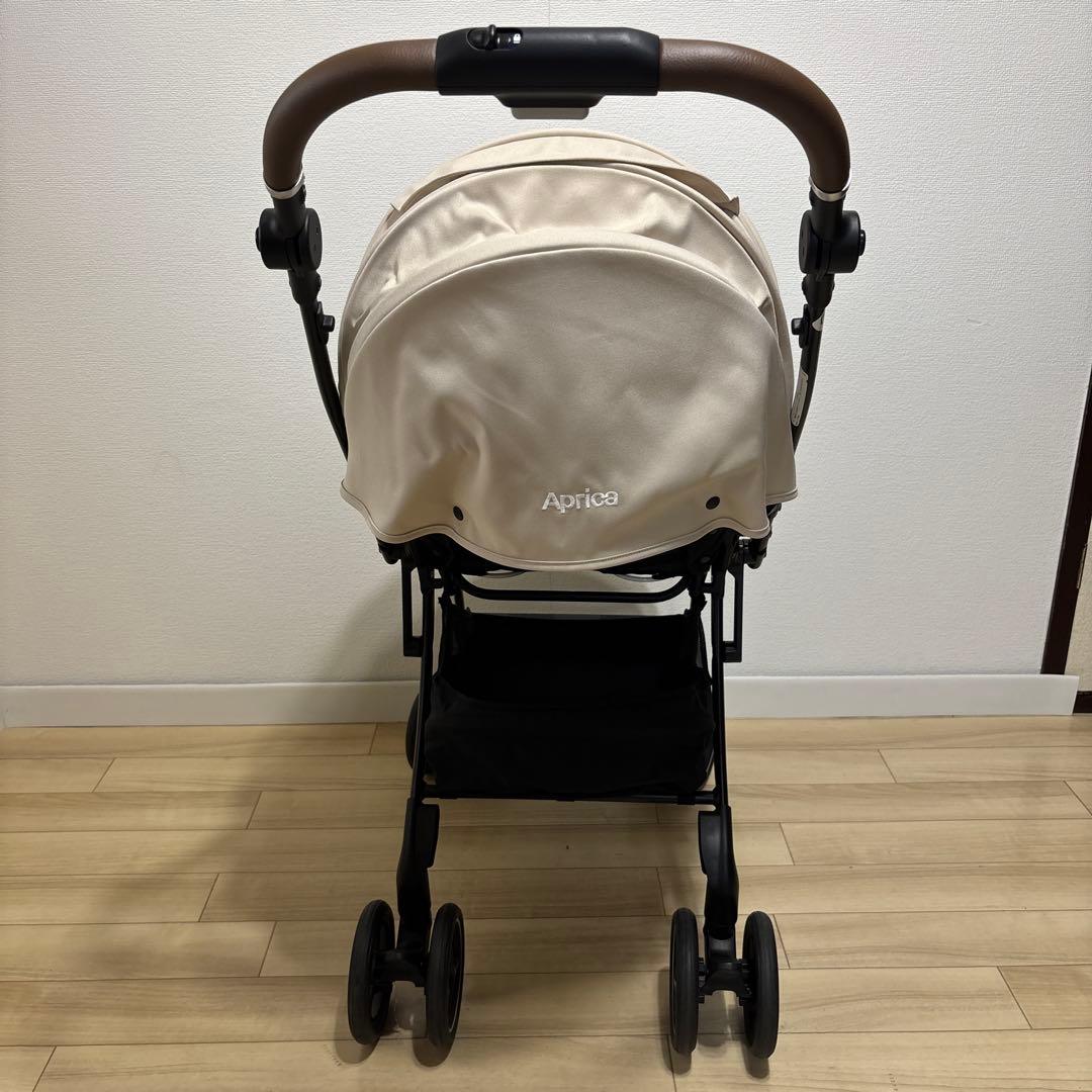 【極美品】2025年アップリカ　ラクーナクッションフリープラスAD