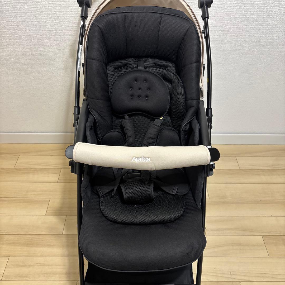 【極美品】2025年アップリカ　ラクーナクッションフリープラスAD