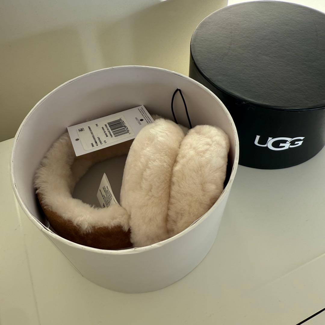 【人気カラー】【純正箱付き】UGG アグ シープスキン イヤーマフ チェスナット