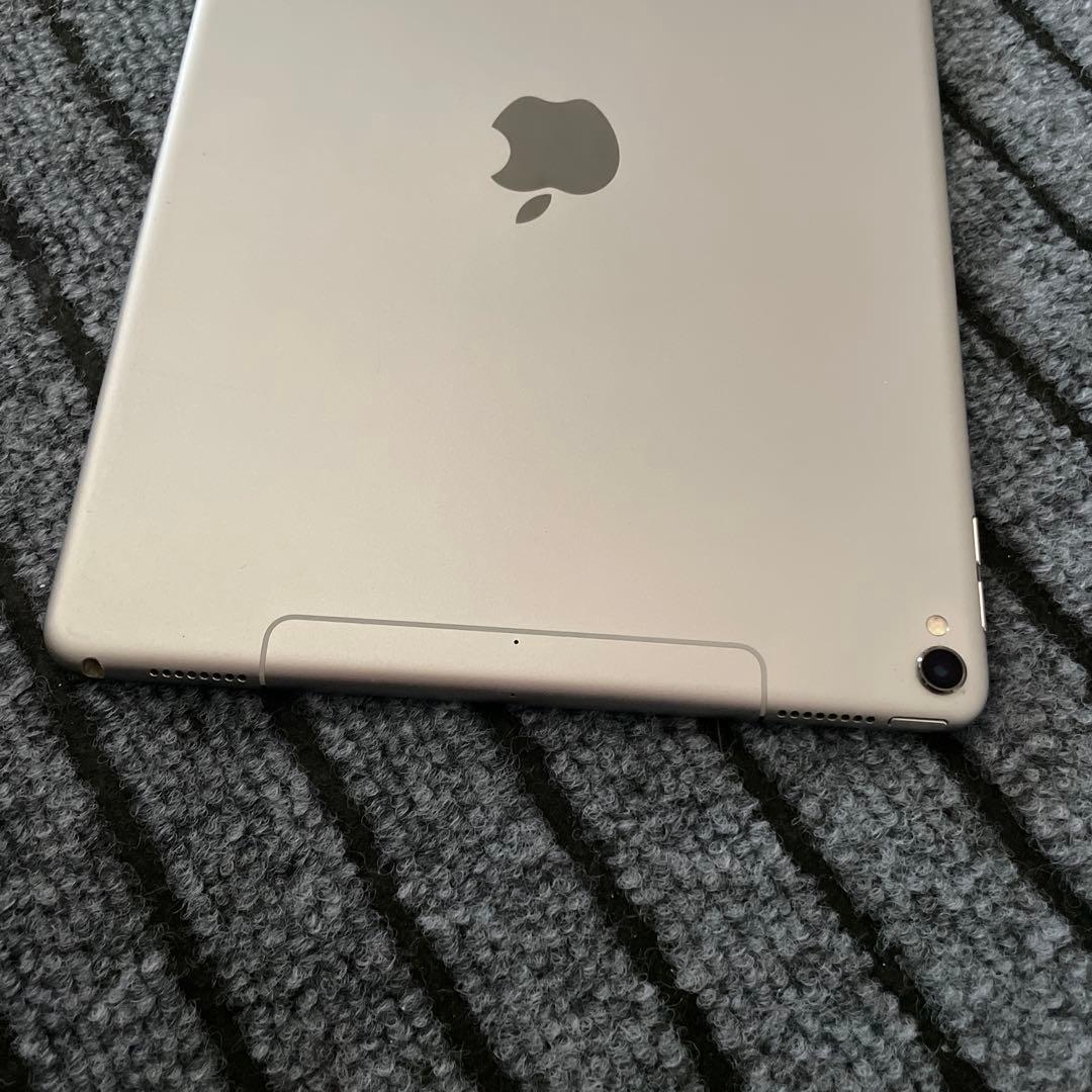 213 iPad Pro10.5 64GB SIMフリー　グレイ