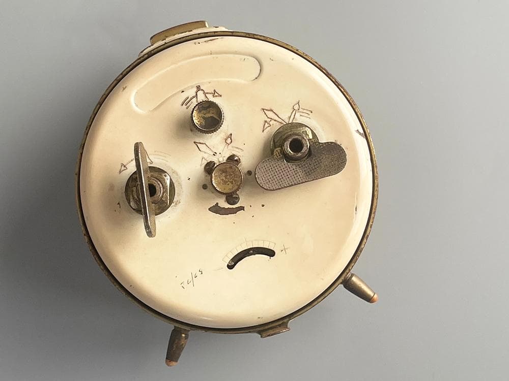 JUNGHANS 目覚まし時計 TRIVOX SILENTIC 機械式 ドイツ製