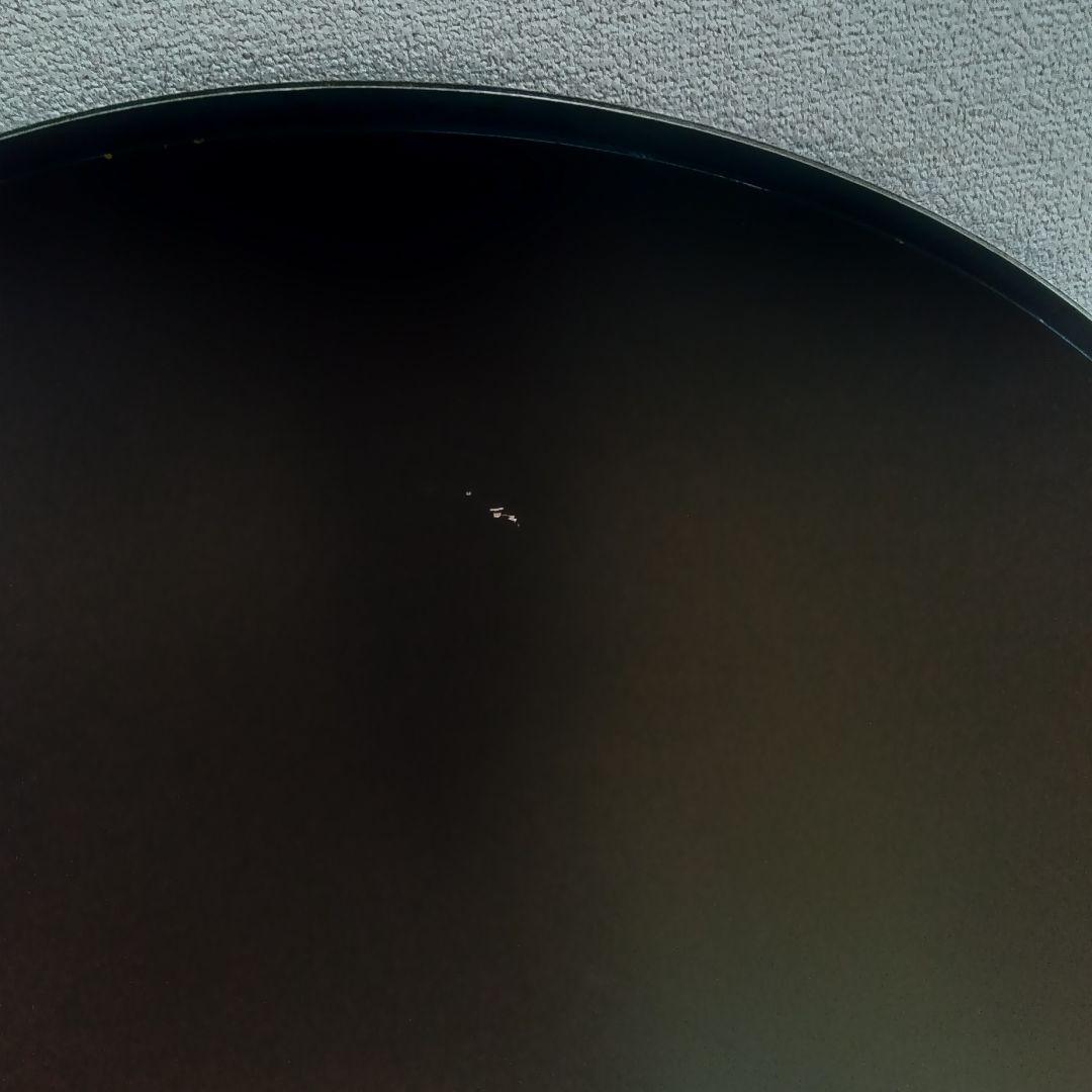 円形センターテーブル 黒ガラス　ローテーブル　リビングテーブル