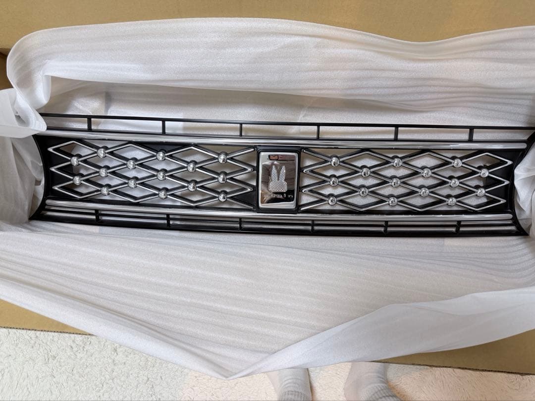 【新品未使用】アルトラパン　純正 フロントグリル HE33S