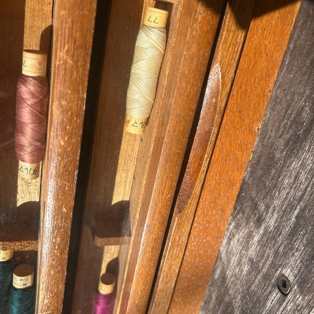 ダルマ印　糸　カラー　棚　アンティーク　レトロ　収納