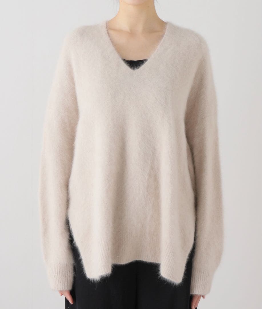 【新品未使用】Fur Vスリットプルオーバー　プラージュ