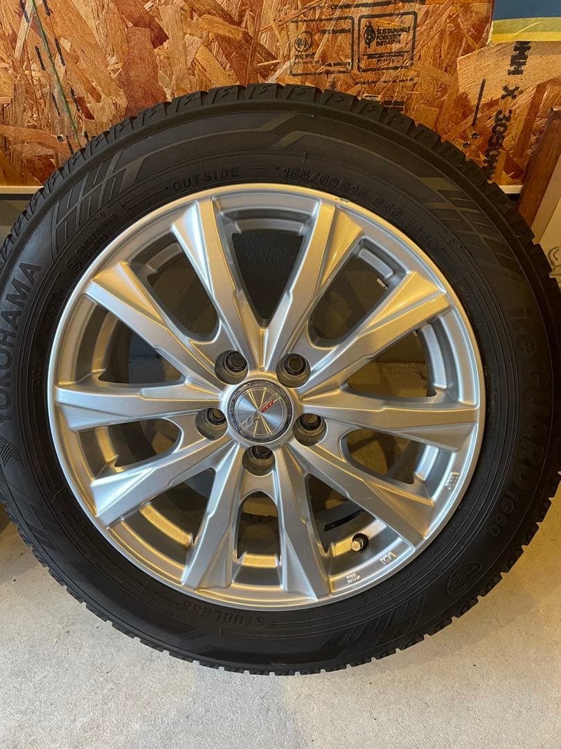 185/60R15 ヨコハマ　スタッドレス