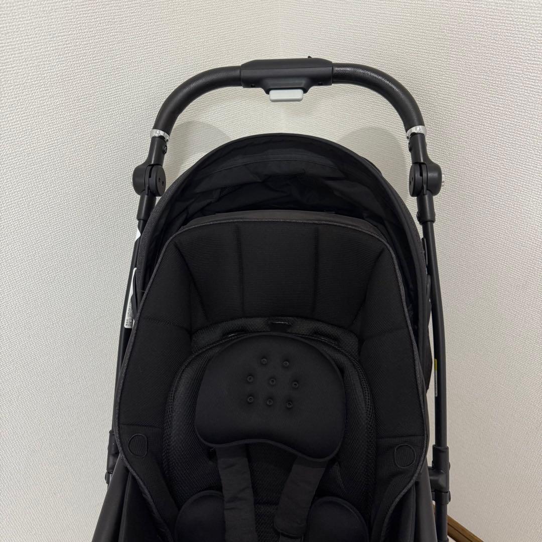 【美品】2023年製 アップリカ ラクーナクッションフリー プラスAB