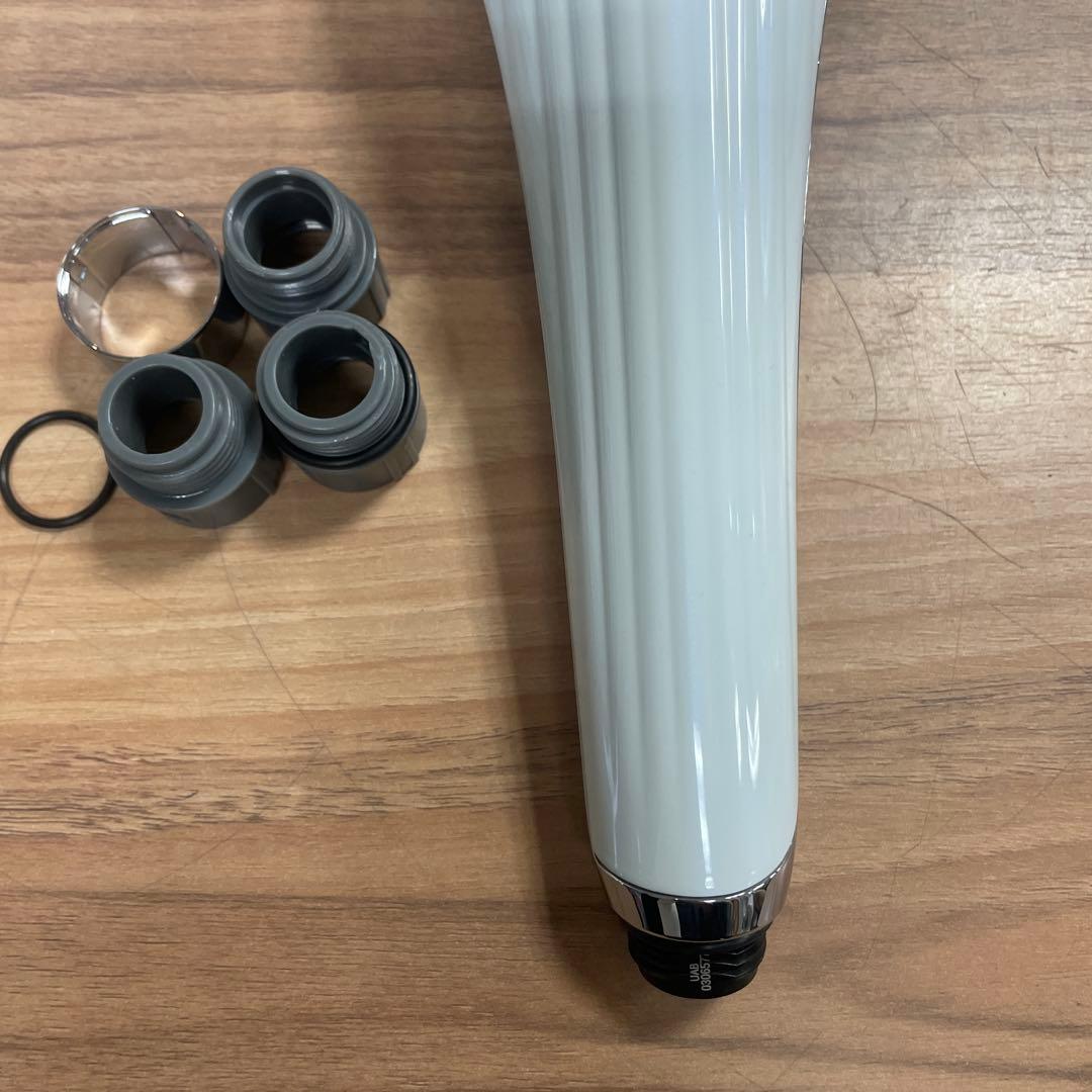 リファ　ファインバブルU シャワーヘッド　ホワイト　キズあり