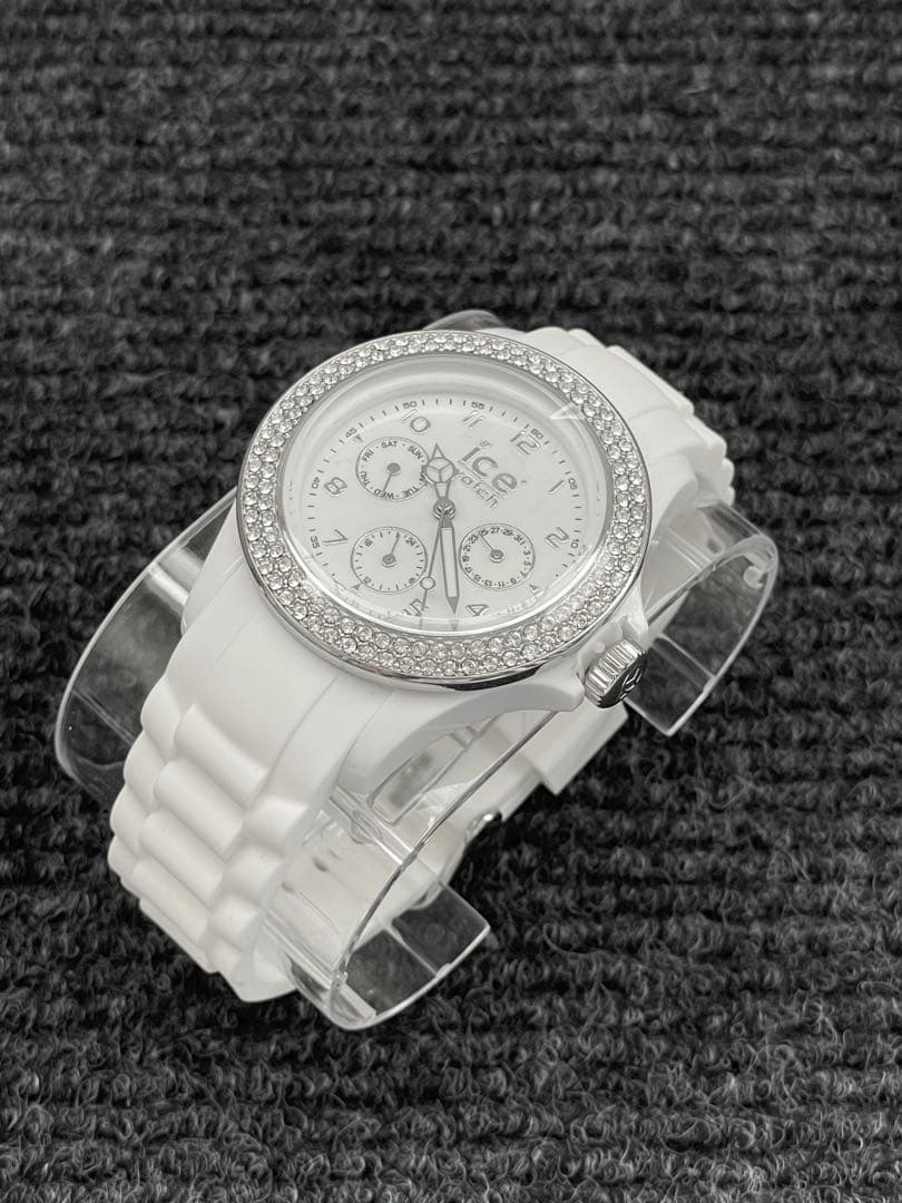 ICE Watch with スワロフスキー