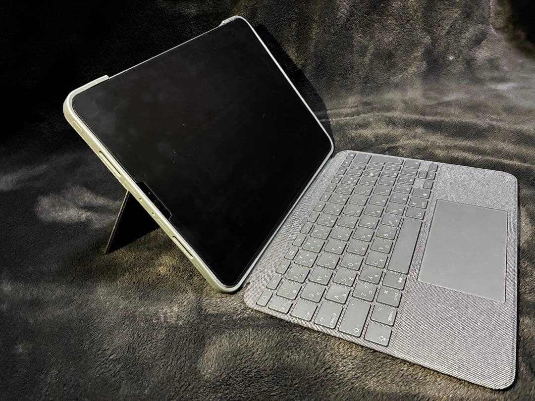 【Logicool】Combo Touch(キーボード付きiPadケース)