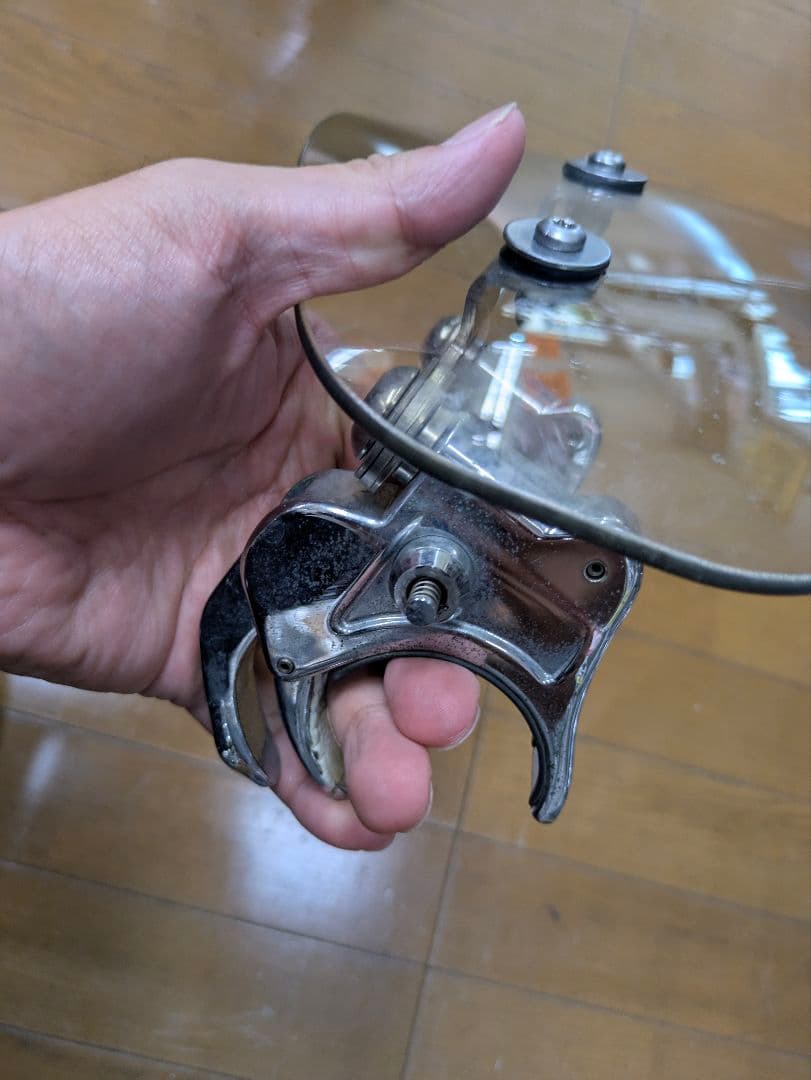 ハーレー純正　ウインドシールド　’０６以降FXDWG用　57301-06　鍵付き