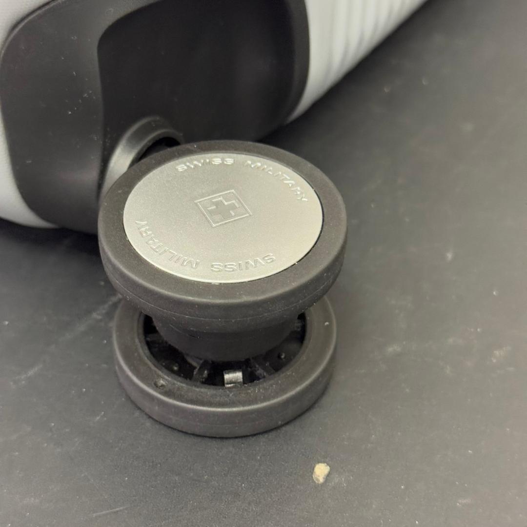 ☆未使用　スイスミリタリー プレミアム Cタイプ 64L SM-C624