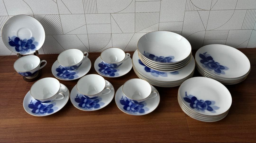 大倉陶園ブルーローズ　カップ&ソーサー6客　お皿16枚27㎝プレート計26セット