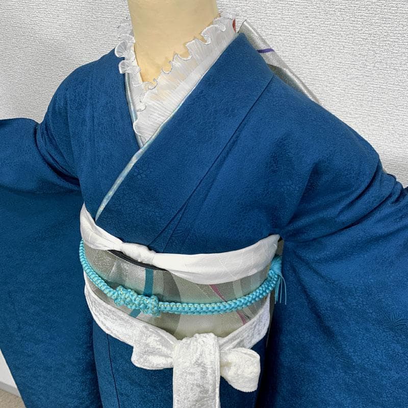 511z9〇きものやまと 色無地振袖 身幅広め 地紋 青〇美品 成人式 結婚式
