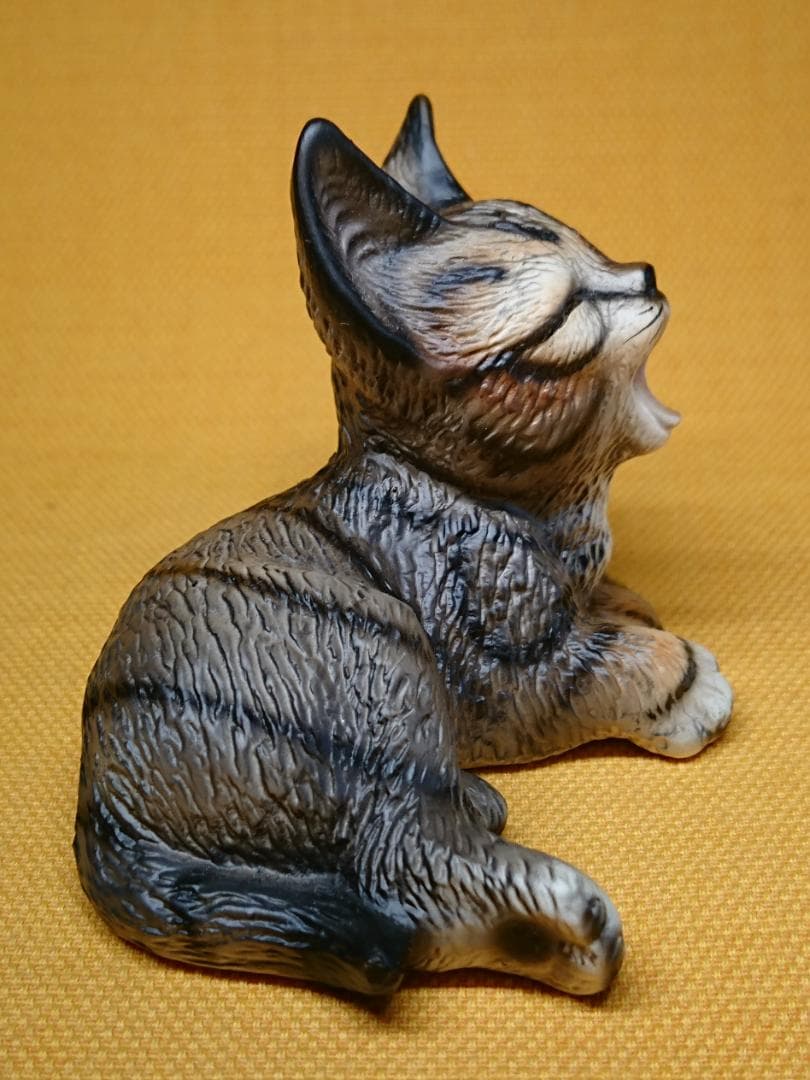 ネコ　猫　陶器　イタリア　オブジェ　置物　インテリア　工芸品　美術品　A2718