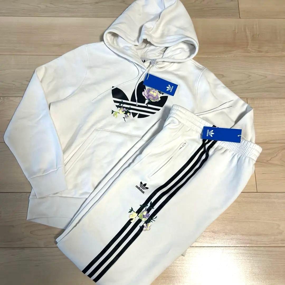 新品　アディダス オリジナル　ジャージセットアップ　フラワー　adidas