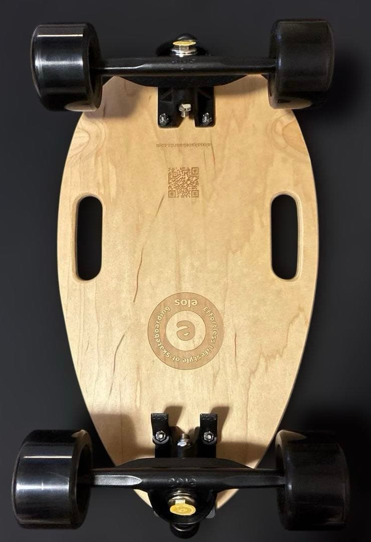 N*8様 未使用　Elos Skateboard バーチ材 エアロダイナミック