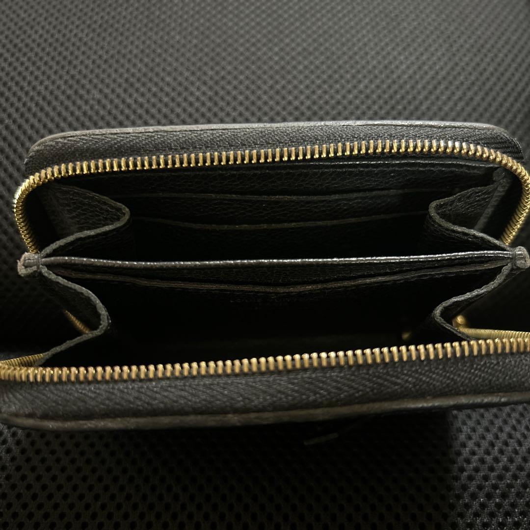 【ある】 Louis Vuitton ブラック ケース