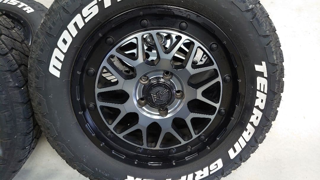 ナイトロパワー☆スティンガーM29☆モンスタタイヤ225/65R17☆中古品☆