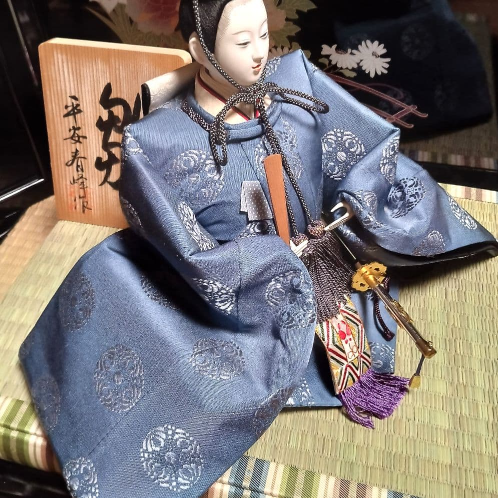 雛人形　親王飾り　希少「平安春峰」作　本格:京雛仕立て　お道具付き