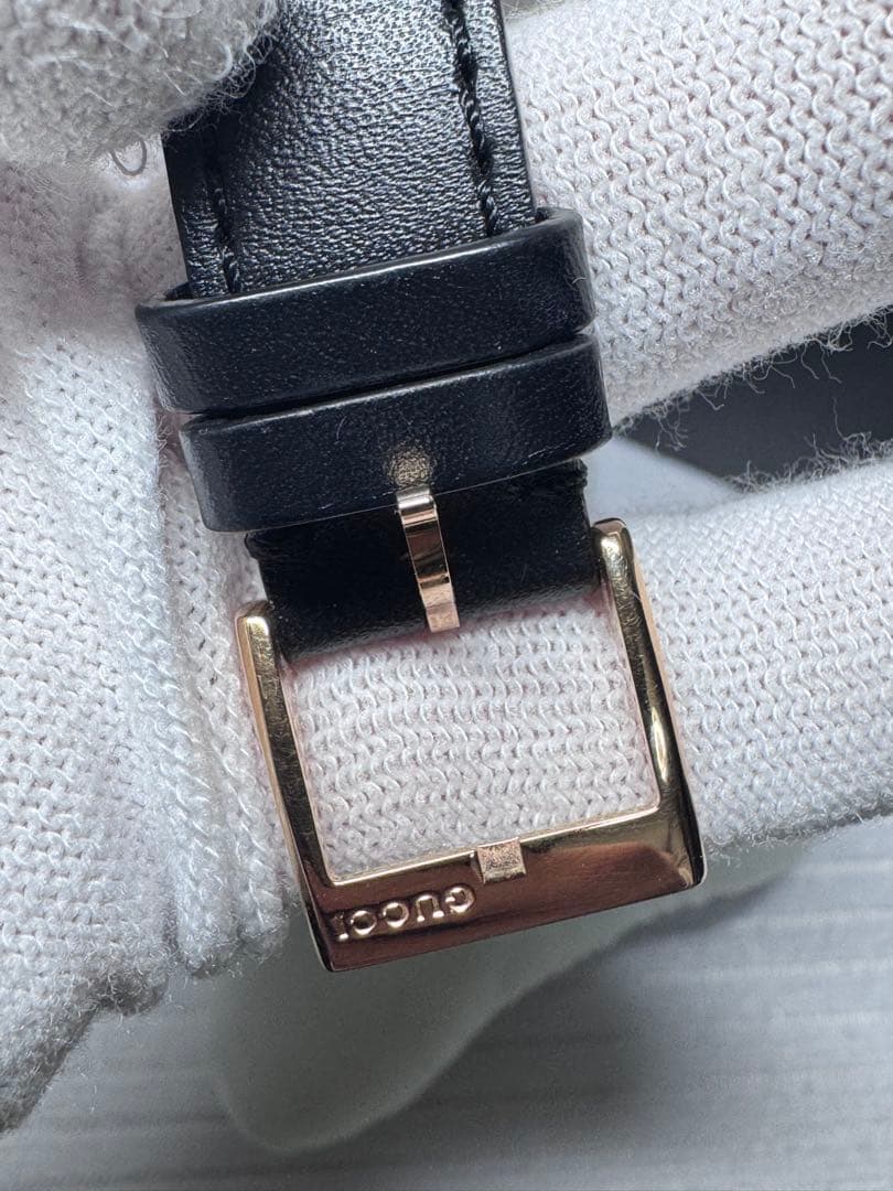 Gucci 腕時計 ブラックレザー