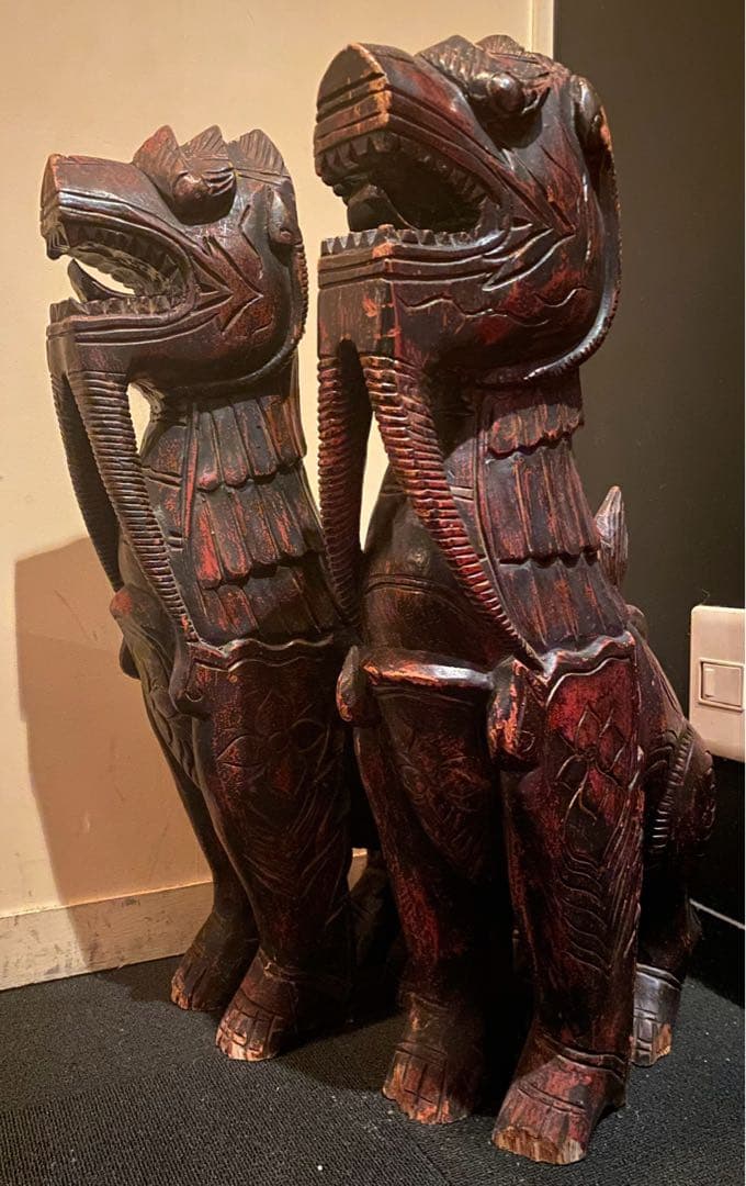 インカ帝国の守り神？中国の古い狛犬？とにかく渋い！