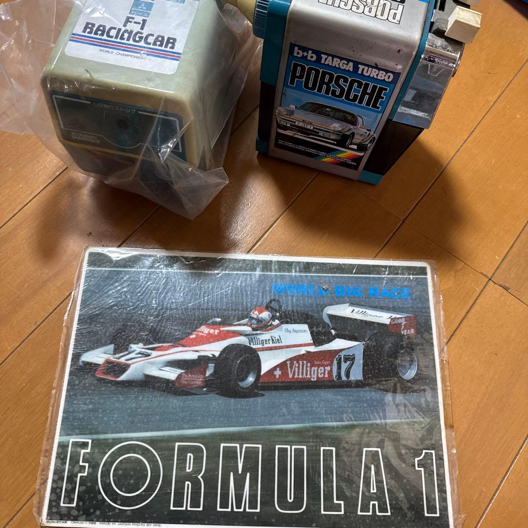 電動鉛筆削り機　手動式　ポルシェとf1とおまけ