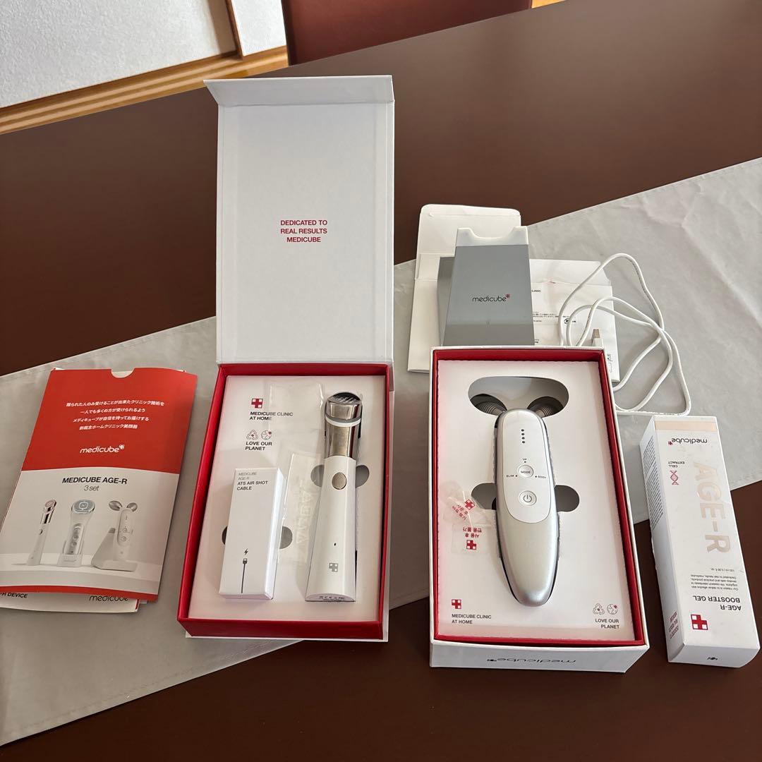 値下げしましたMedicube AGE-F 美顔器 ATSエアショットケーブル付