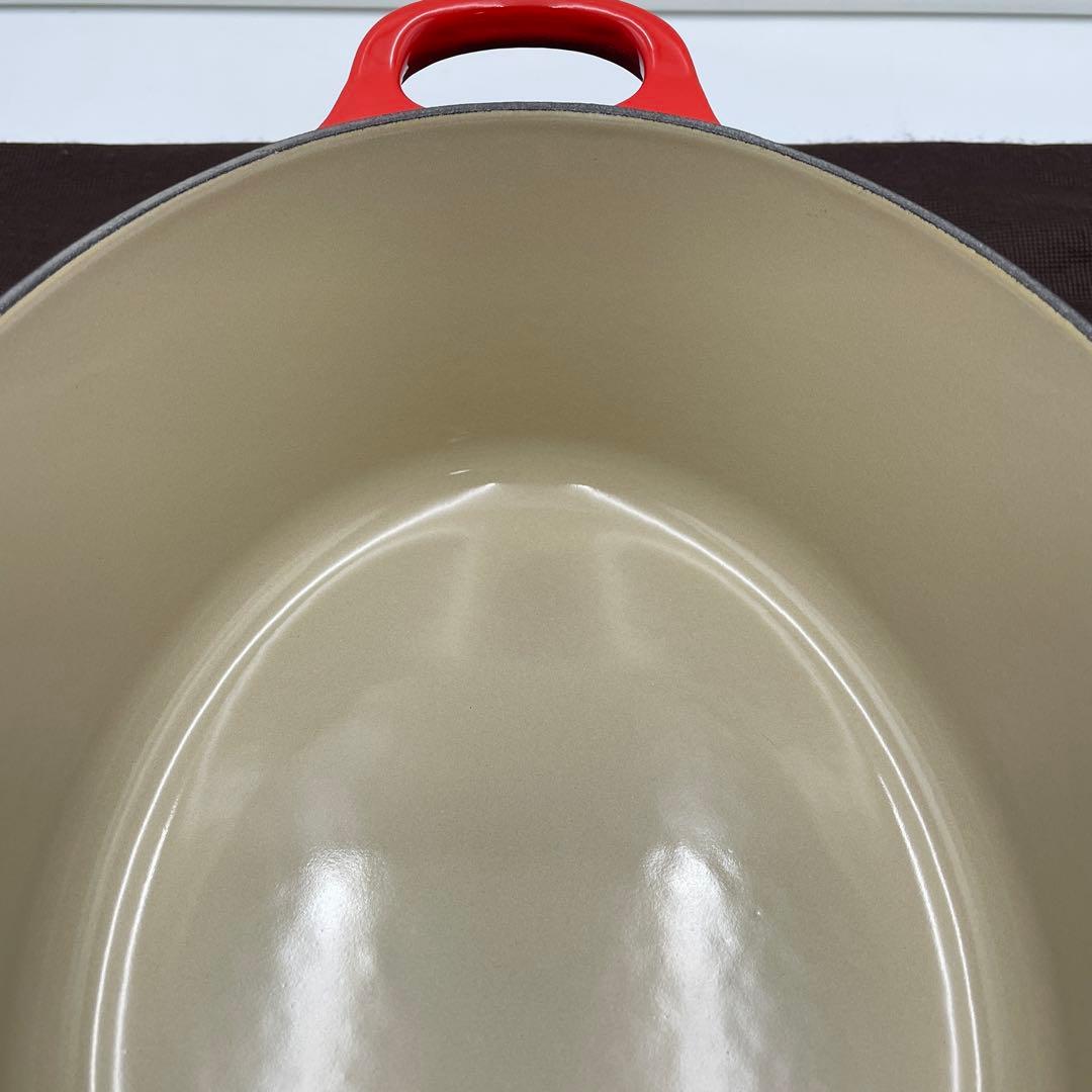 極美品　LE CREUSET ココット　オーバル　25cm チェリーレッド