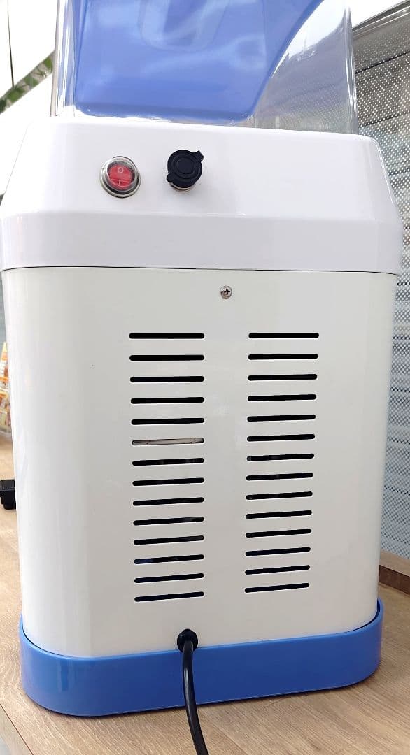 【25年購入品・中古】ハイガーかき氷機電動業務用WF-B188ペダルスイッチ付き